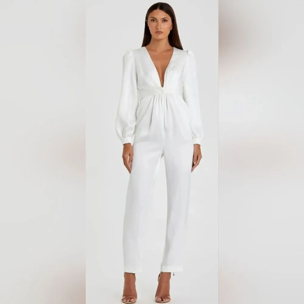 Mac Duggal 2647 White Front Twist Puff Sleeve Deep V Jumpsuit NWOT Size 8
